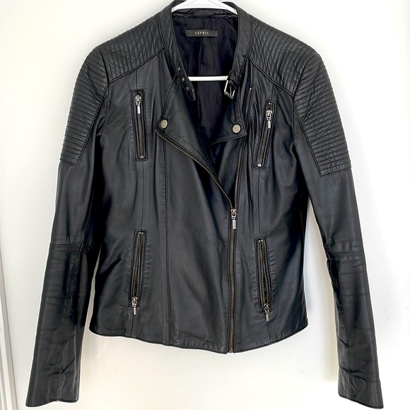 Jacket - Picture 1 of 3